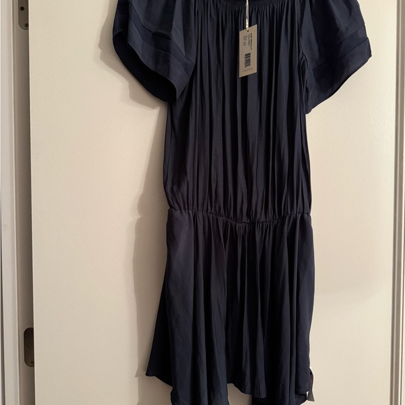 Brand new dress - Picture 2 of 3